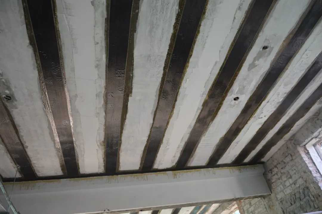 碳纤维布加固粘贴方法不同，加固的效果也不同