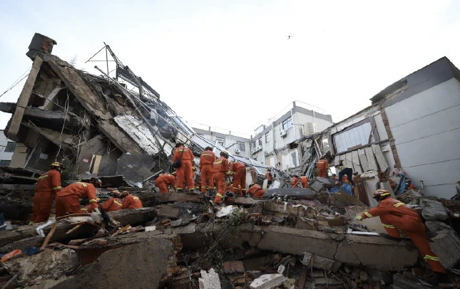 苏州一酒店坍塌，8人遇难！坍塌事件频发，建筑安全引人深思！