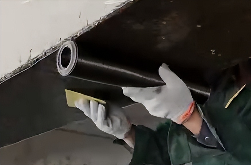 碳纤维布粘贴加固施工：规范操作与质量把控要点